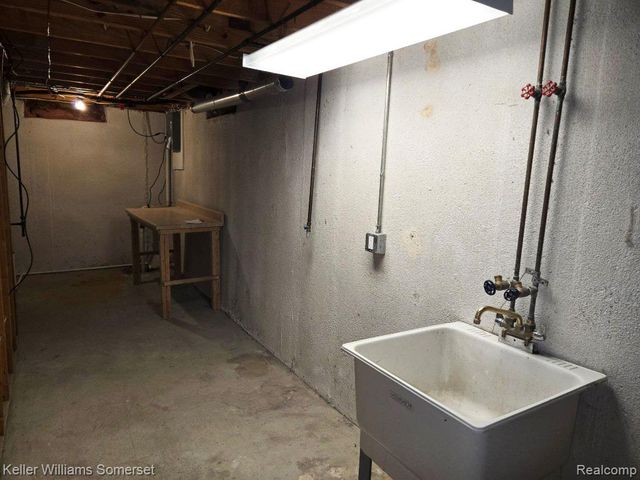 41314 Wessel Drive, Sterling Heights, MI 48313