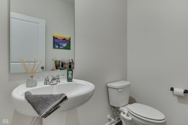 5906 Aleppo Lane, Greenwood, IN 46143