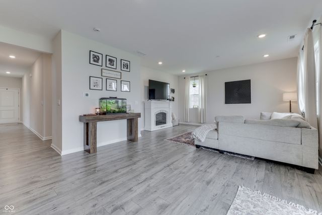 5906 Aleppo Lane, Greenwood, IN 46143