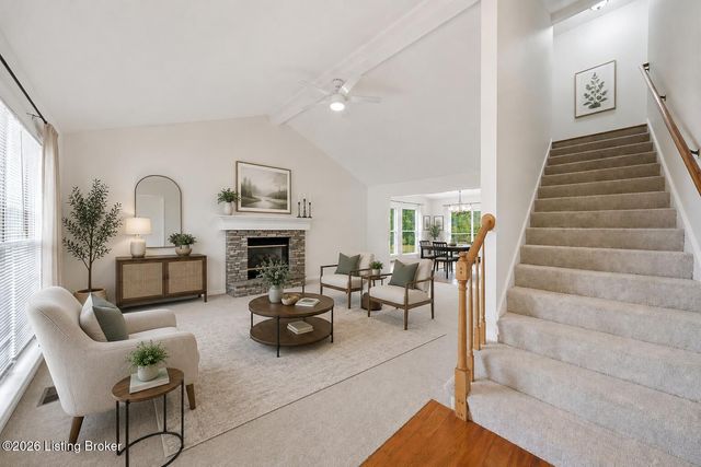 5009 Oakbrook Dr, Louisville, KY 40245