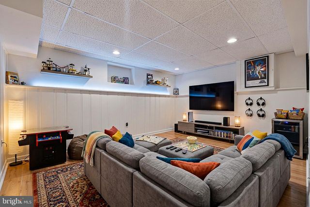 11852 HUGGINS DR, Silver Spring, MD 20902