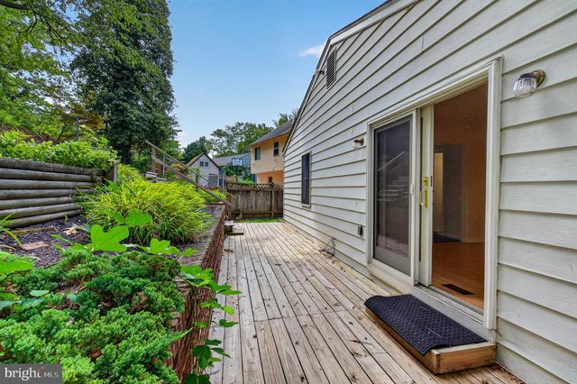 11852 HUGGINS DR, Silver Spring, MD 20902