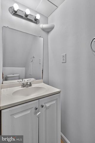 11852 HUGGINS DR, Silver Spring, MD 20902