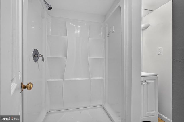 11852 HUGGINS DR, Silver Spring, MD 20902