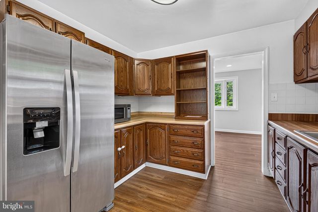11852 HUGGINS DR, Silver Spring, MD 20902