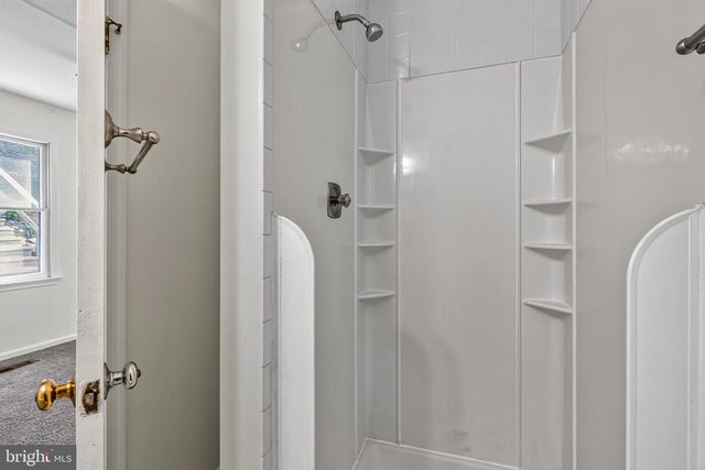 11852 HUGGINS DR, Silver Spring, MD 20902