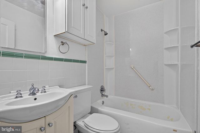11852 HUGGINS DR, Silver Spring, MD 20902