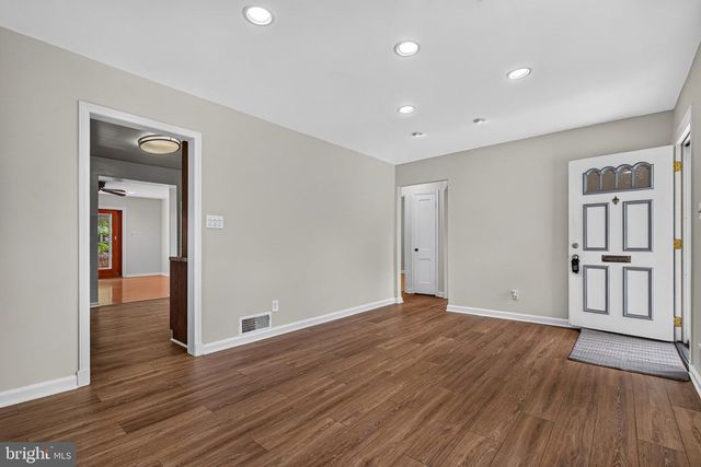 11852 HUGGINS DR, Silver Spring, MD 20902