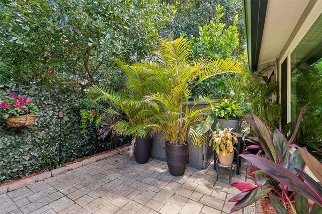 2861 WHITEHALL DRIVE, Palm Harbor, FL 34684