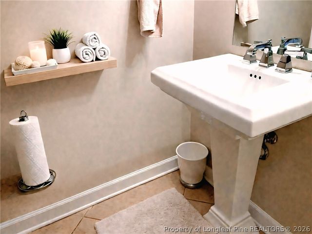 5236 Spreading Branch Road, Hope Mills, NC 28348