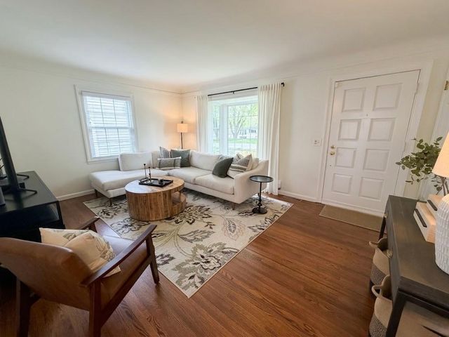 3137 Nevada Avenue S, Saint Louis Park, MN 55426