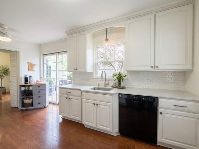 3137 Nevada Avenue S, Saint Louis Park, MN 55426