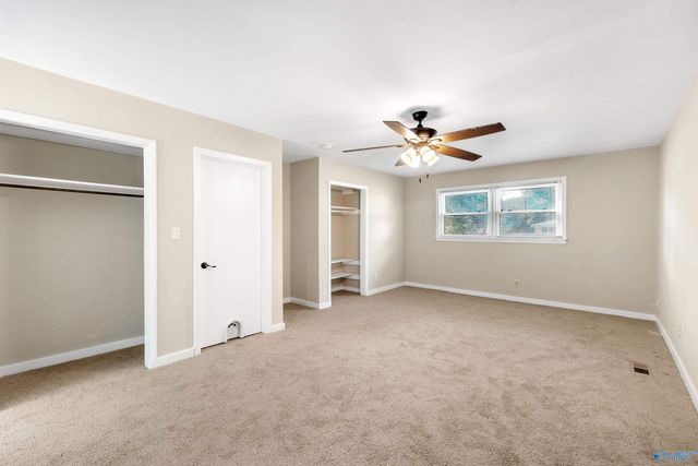 6502 Forrest Park Circle NW, Huntsville, AL 35806
