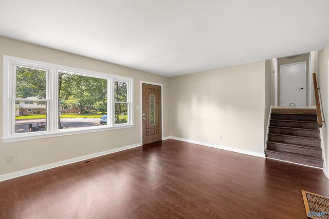 6502 Forrest Park Circle NW, Huntsville, AL 35806