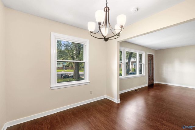 6502 Forrest Park Circle NW, Huntsville, AL 35806