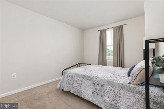 416 SWITCHGRASS CT, Bunker Hill, WV 25413
