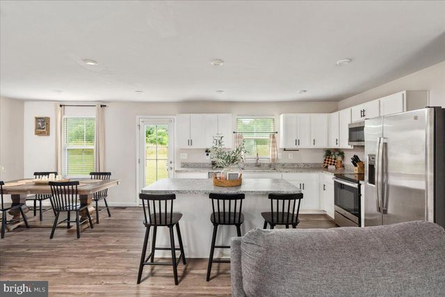 416 SWITCHGRASS CT, Bunker Hill, WV 25413