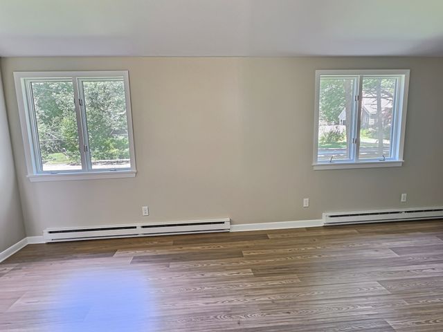 14 Milford St, Plymouth, MA 02360