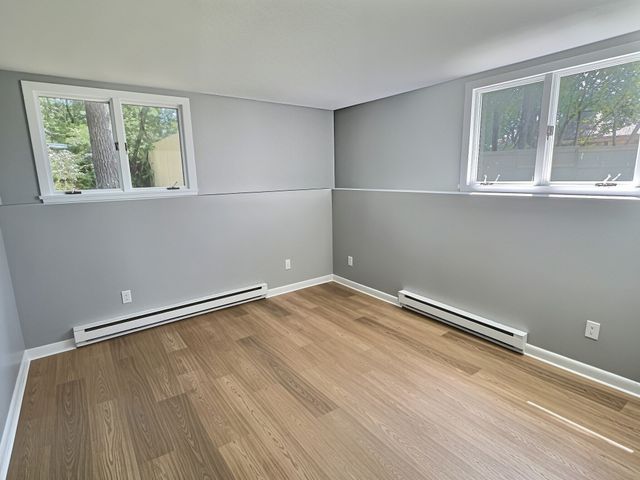 14 Milford St, Plymouth, MA 02360