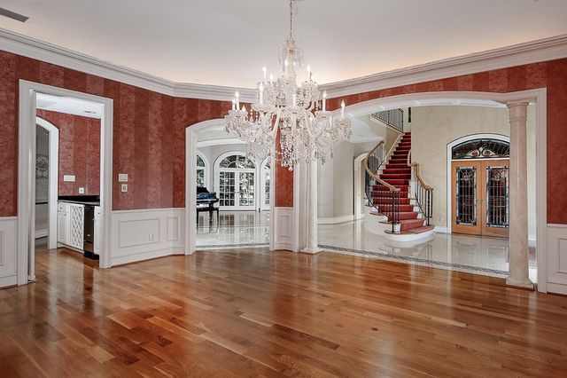 2 Wexford Court, Houston, TX 77024