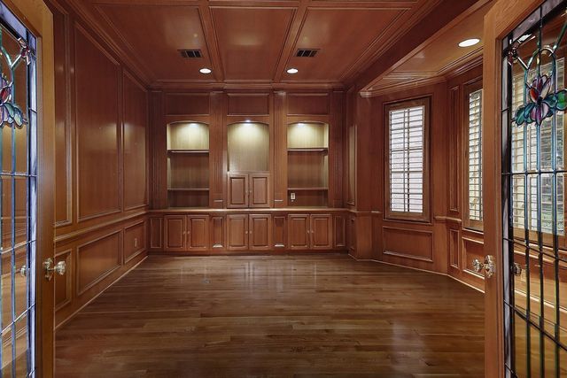 2 Wexford Court, Houston, TX 77024