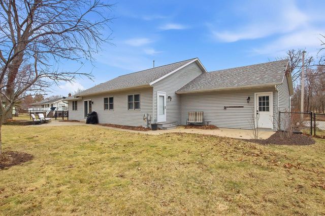 1121 Rolling LANE, Lake Geneva, WI 53147