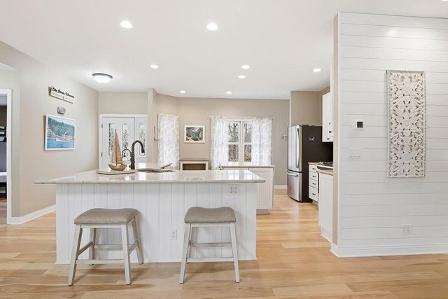 1121 Rolling LANE, Lake Geneva, WI 53147