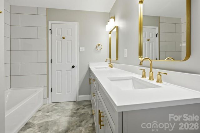 415 Kimmswick Road, Charlotte, NC 28214