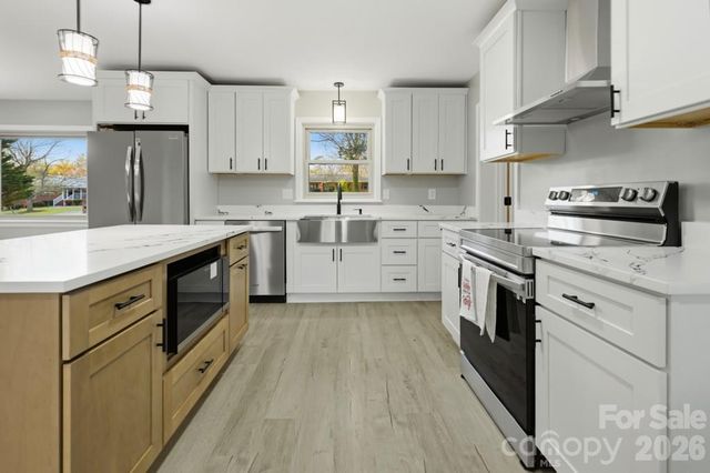 415 Kimmswick Road, Charlotte, NC 28214