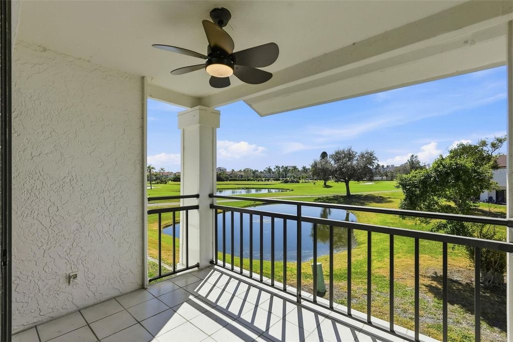 Image 19 of property listing at 6210 SUN BOULEVARD 211, St Petersburg, FL 33715