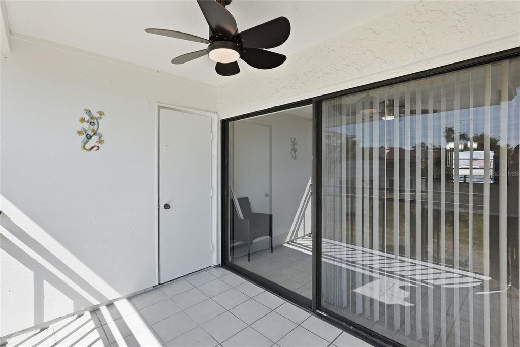 Image 21 of property listing at 6210 SUN BOULEVARD 211, St Petersburg, FL 33715