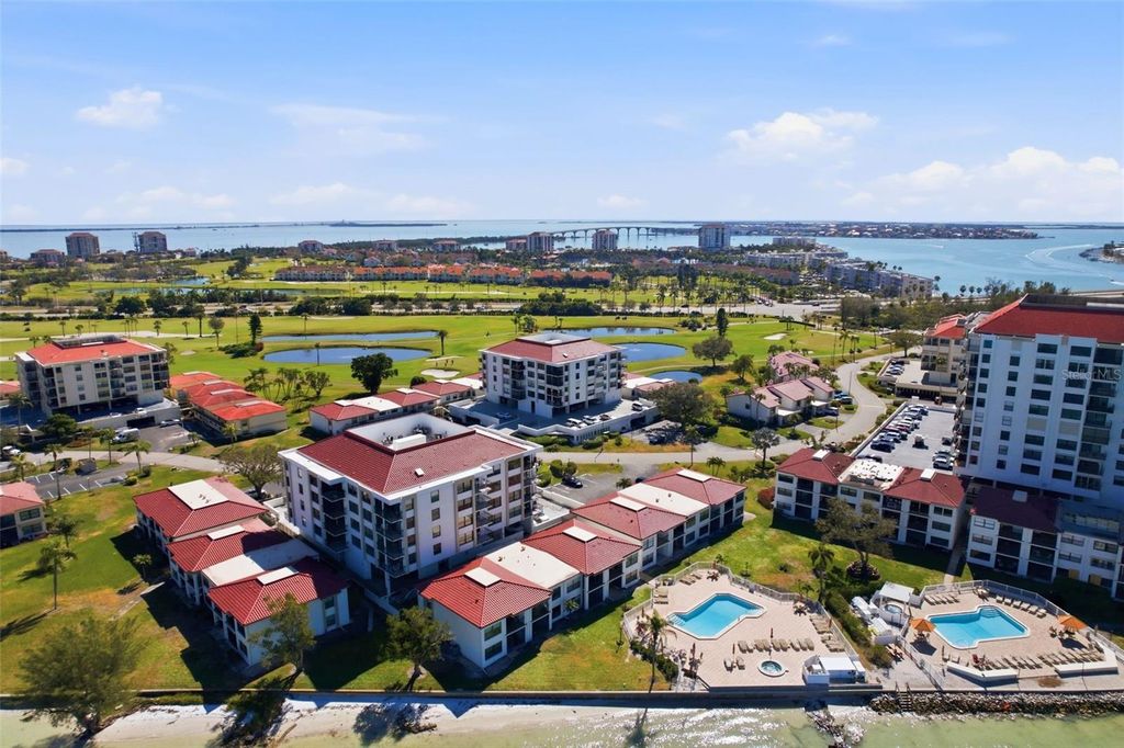 Image 30 of property listing at 6210 SUN BOULEVARD 211, St Petersburg, FL 33715