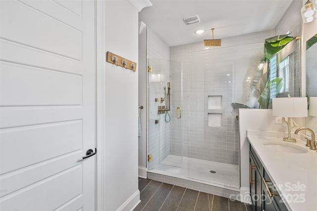1111 Parkside Greenway Drive, Charlotte, NC 28209