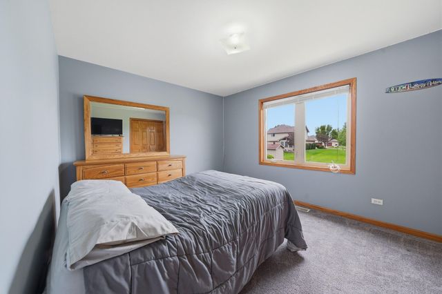 8620 W 92nd Lane, St. John, IN 46373