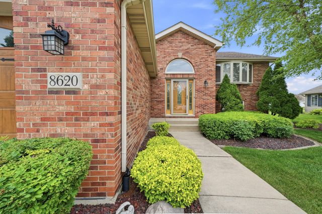 8620 W 92nd Lane, St. John, IN 46373
