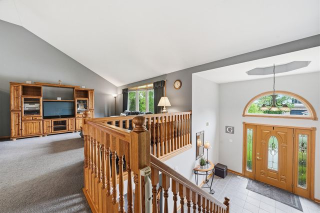 8620 W 92nd Lane, St. John, IN 46373