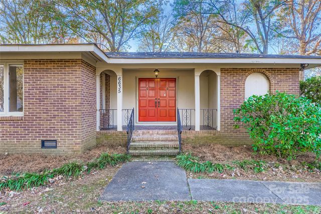 6635 Olde Savannah Road, Charlotte, NC 28227