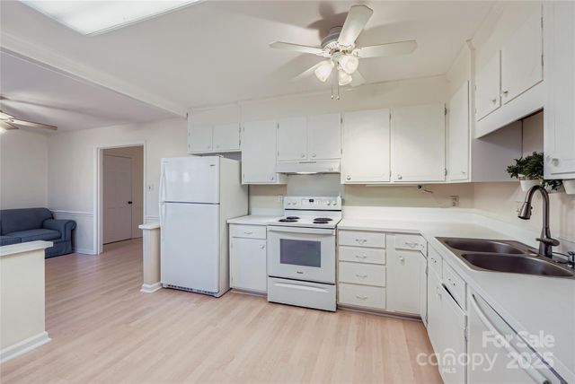 6635 Olde Savannah Road, Charlotte, NC 28227