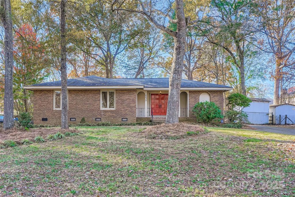6635 Olde Savannah Road, Charlotte, NC 28227
