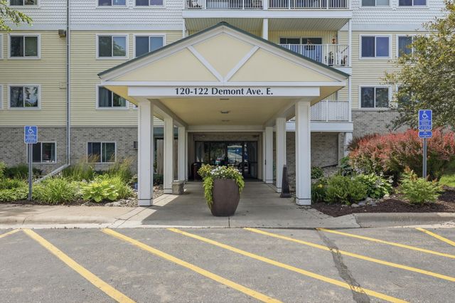 122 Demont Avenue E 370, Little Canada, MN 55117