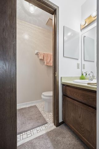 122 Demont Avenue E 370, Little Canada, MN 55117