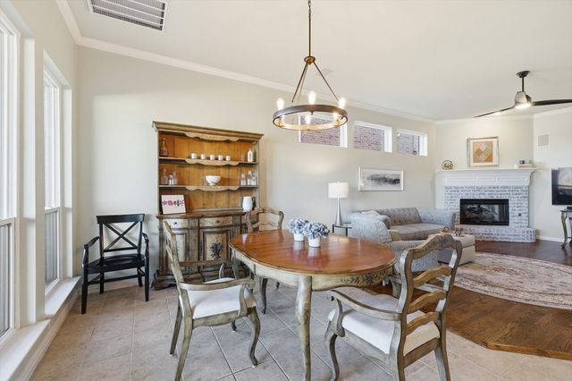 411 Fountain Side Drive, Euless, TX 76039