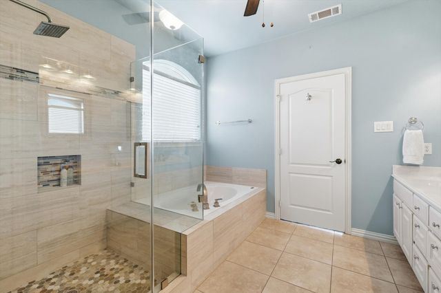 411 Fountain Side Drive, Euless, TX 76039