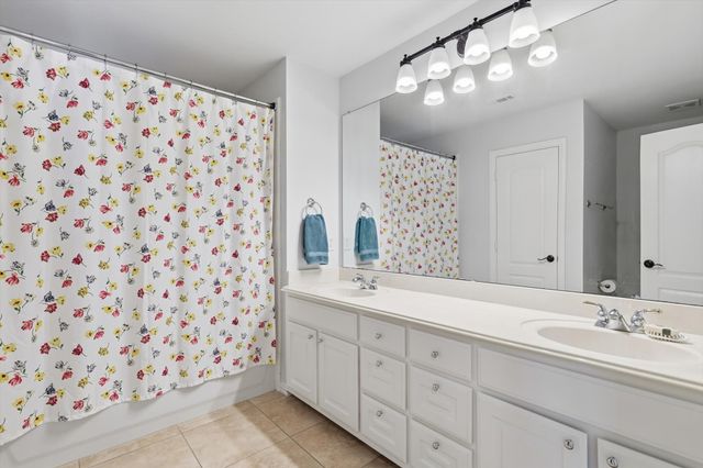 411 Fountain Side Drive, Euless, TX 76039