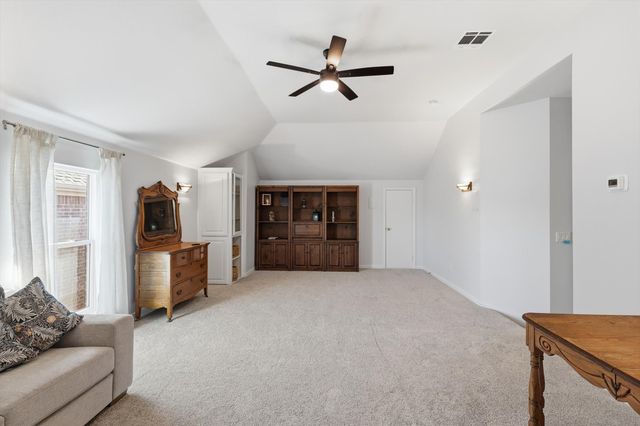 411 Fountain Side Drive, Euless, TX 76039