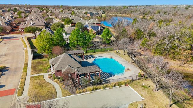 411 Fountain Side Drive, Euless, TX 76039