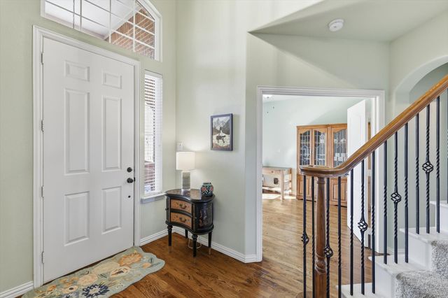 411 Fountain Side Drive, Euless, TX 76039