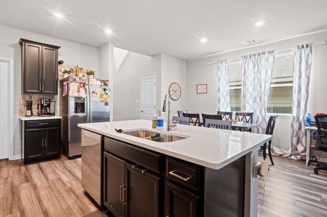 520 Longmount CV, Liberty Hill, TX 78642