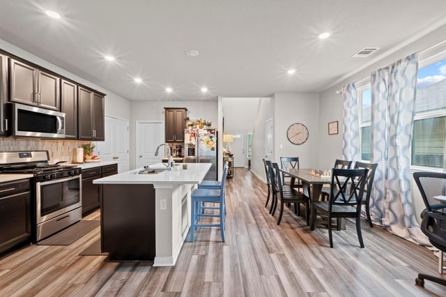 520 Longmount CV, Liberty Hill, TX 78642