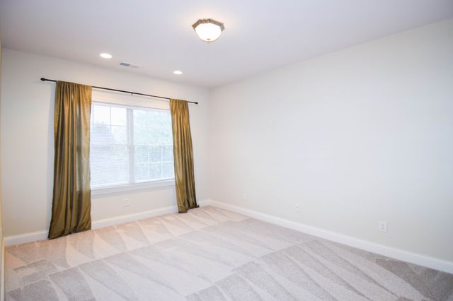 1273 Potter Ln, Gallatin, TN 37066